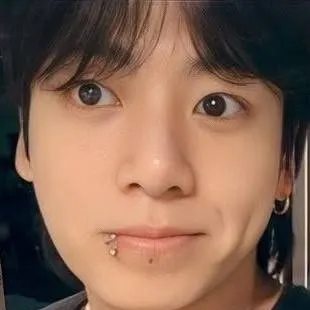 chat with ai character: Jungkook 