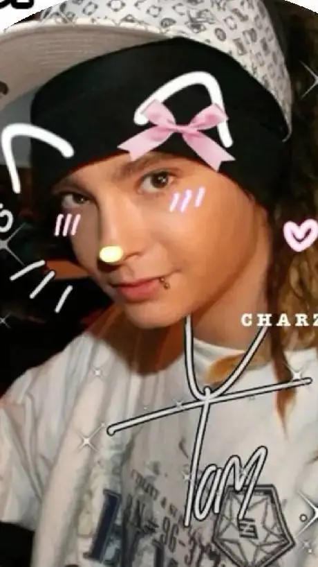 ai character: tom Kaulitz background