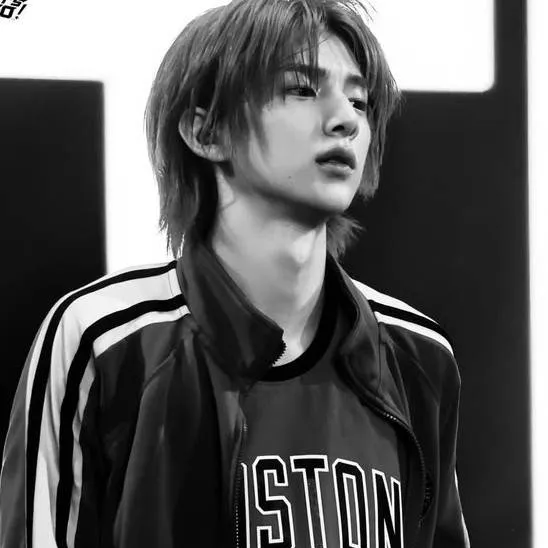 chat with ai character: Juhoon