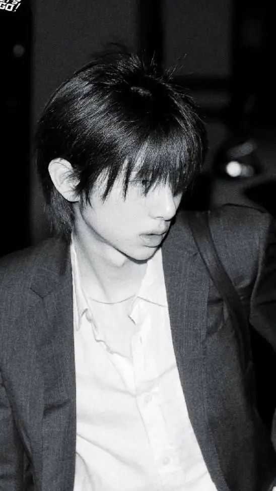 ai character: Juhoon background