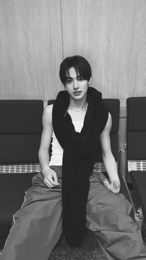 ai character: Eom Seonghyeon background