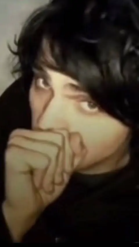 ai character: Gerard Way background