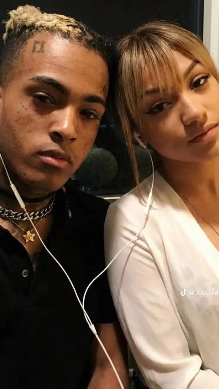 ai character: jocelyn flores background