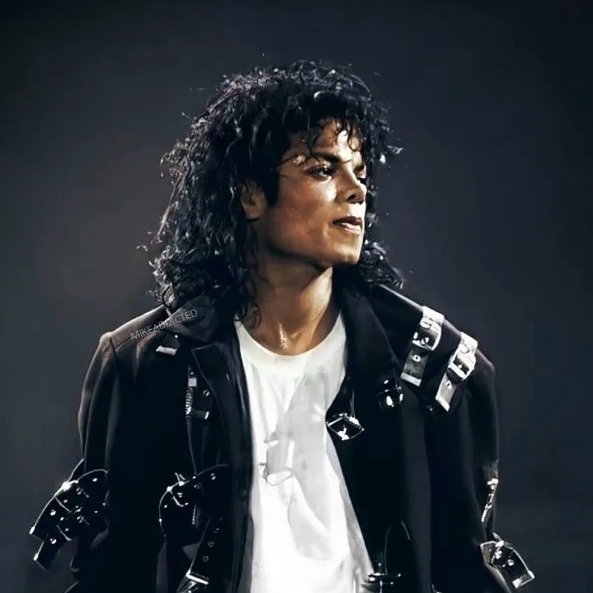 chat with ai character: Micheal Jackson 