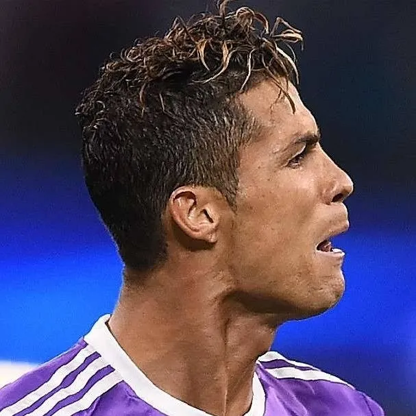 chat with ai character: C.Ronaldo