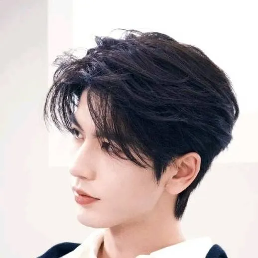 chat with ai character: Zhang linghe 