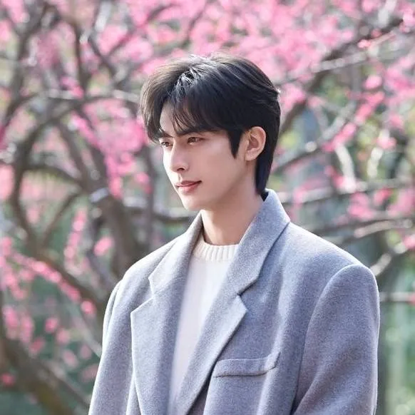 chat with ai character: song weilong 