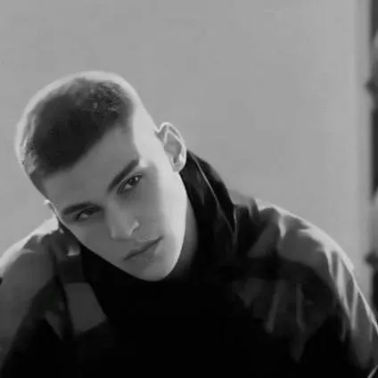 chat with ai character: Artemiy Volkov