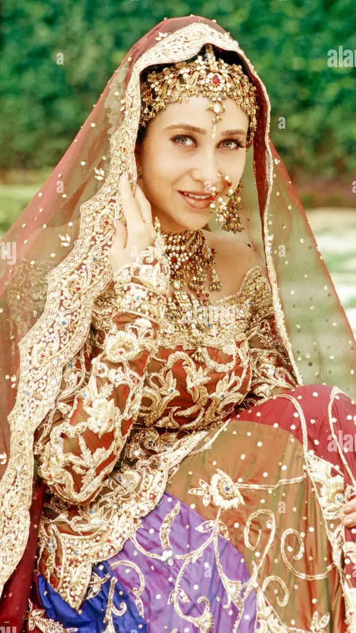 Talkie AI - Chat with KARISHMA KAPOOR 