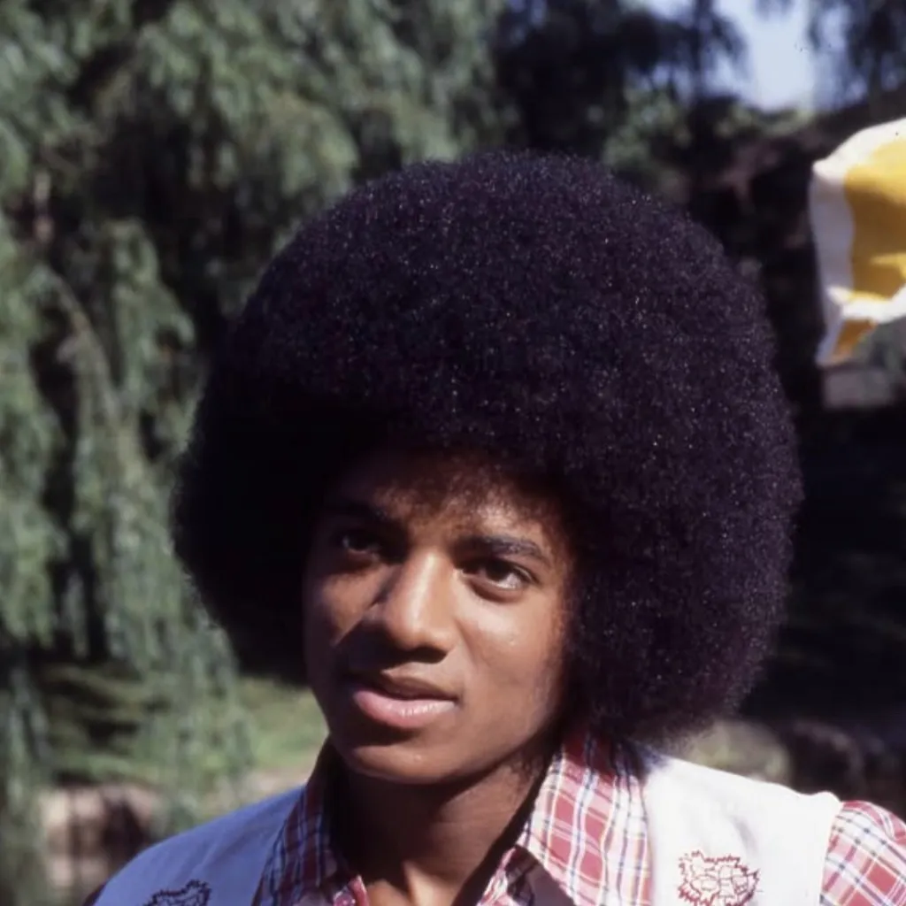 chat with ai character: Michael Jackson