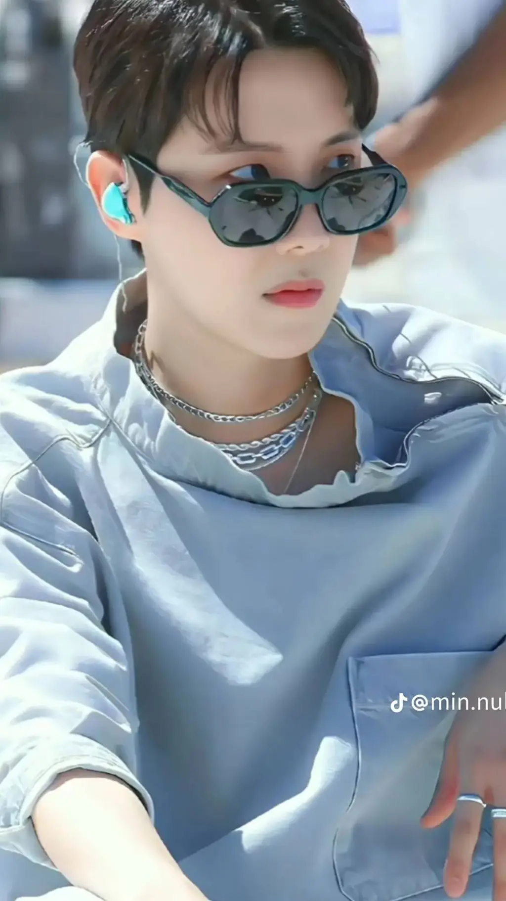 ai character: Jhope  background