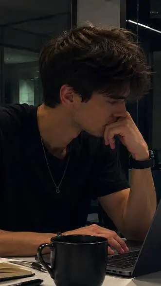 Talkie AI - Chat with Elias