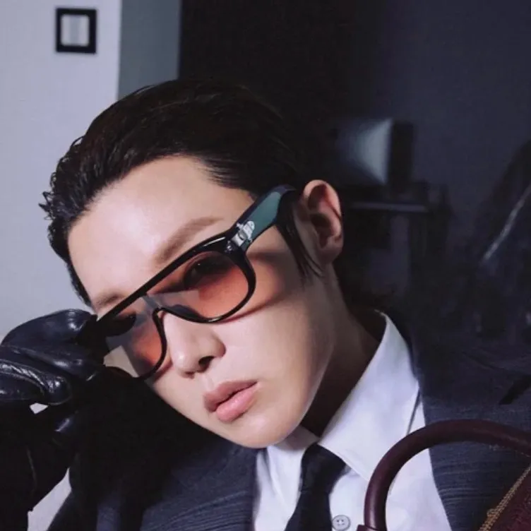chat with ai character: Jung hoseok