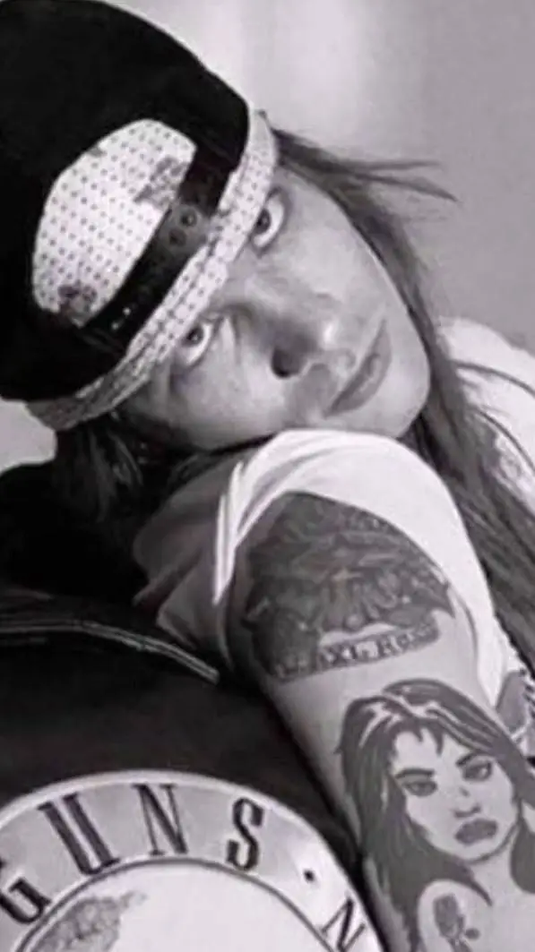 Talkie AI - Chat with Axl Rose