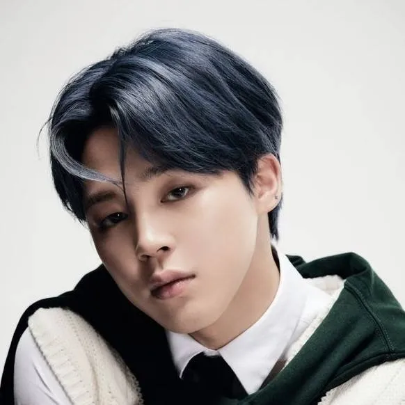 chat with ai character: jimin student love