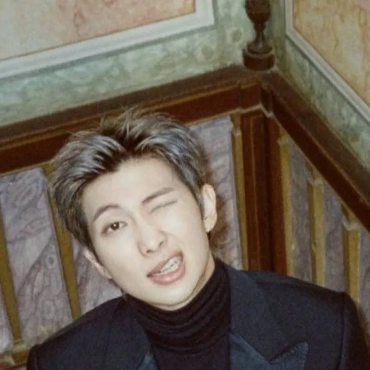 chat with ai character: namjoon thecher 