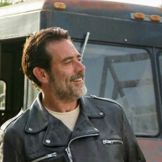 chat with ai character: Negan Smith