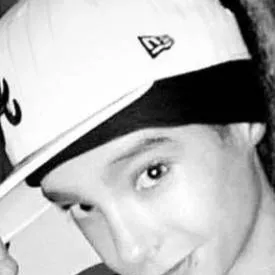 chat with ai character: Tom Kaulitz 😏💫