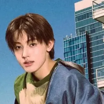 chat with ai character: Seonghyeon 