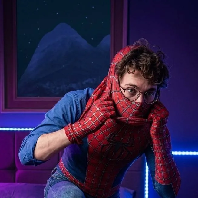 chat with ai character: peter/spidey