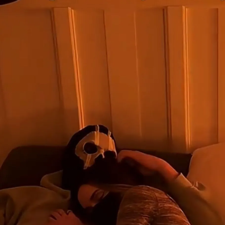 chat with ai character: Bed with enemy