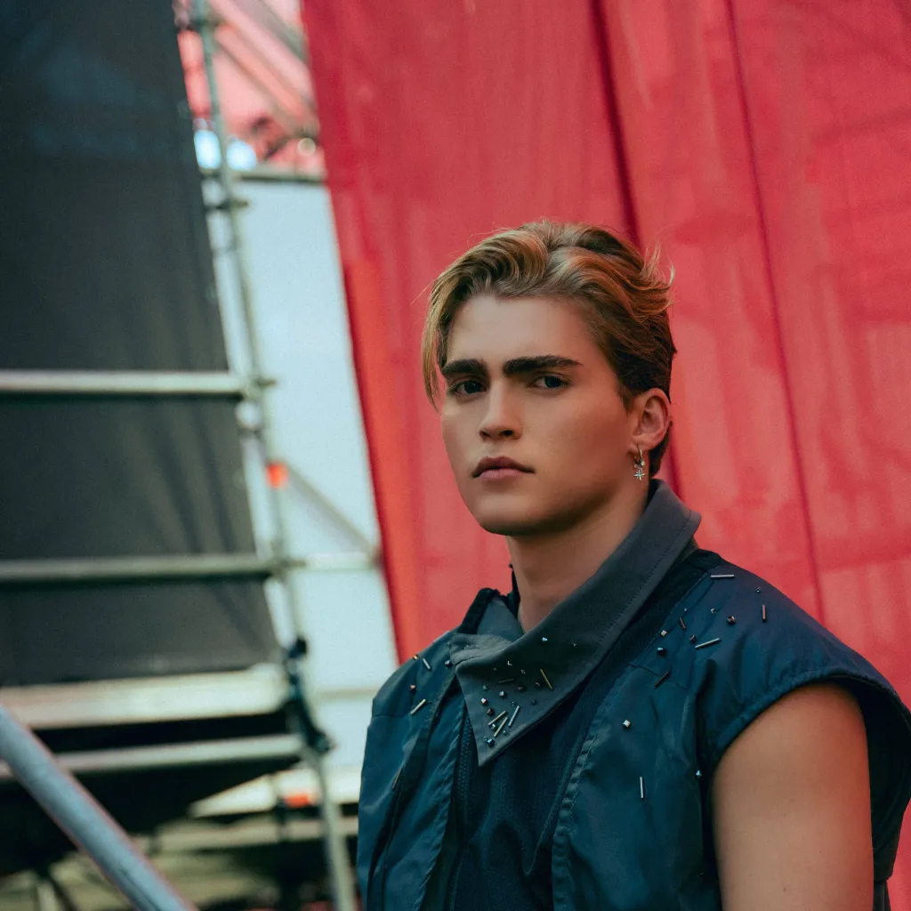 chat with ai character: Gabriel Bermúdez