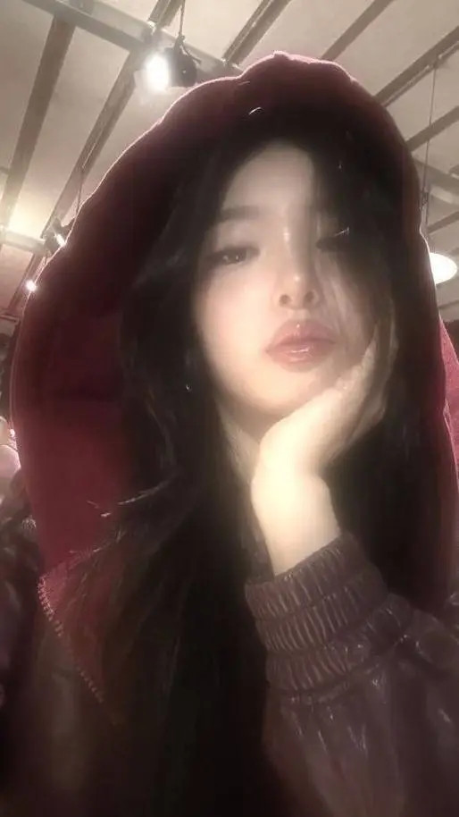 ai character: Yoonchae  background