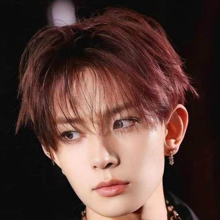 chat with ai character: Heeseung
