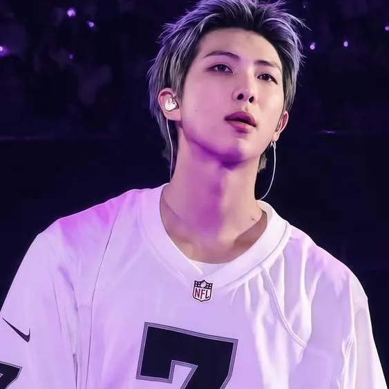 chat with ai character: Kim namjoon🖤