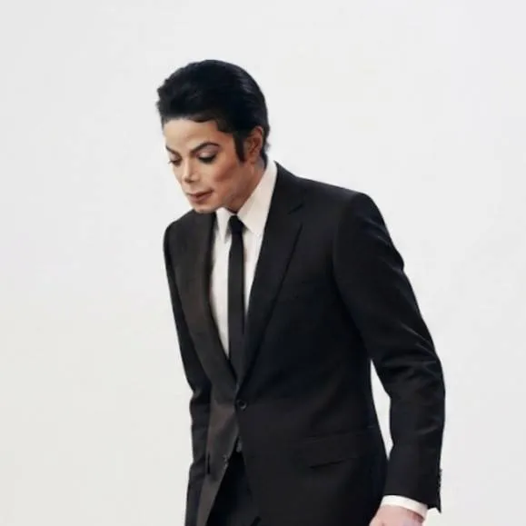 chat with ai character: Michael Jackson