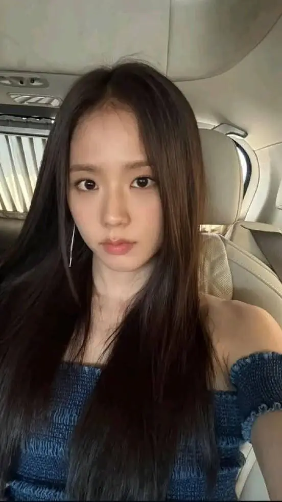 Talkie AI - Chat with Kim Jisoo