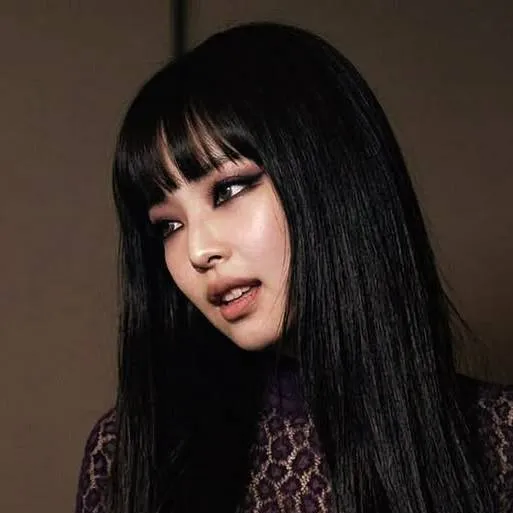 chat with ai character: Jennie