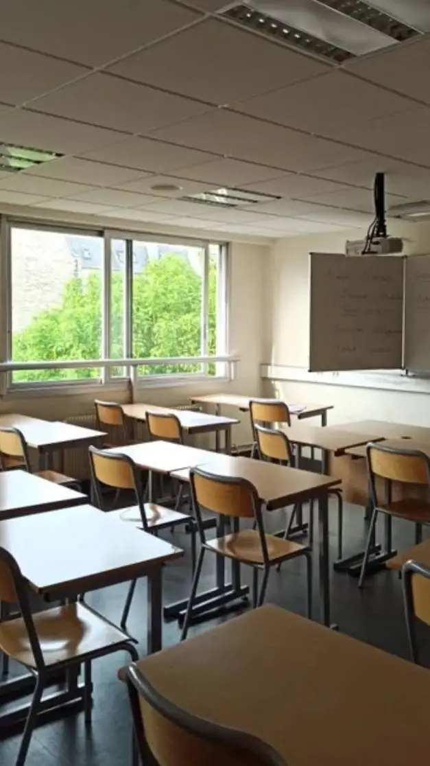 ai character: *.-*SCHOOL#-.* background