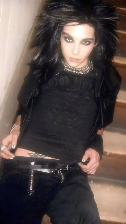 ai character: bill kaulitz  background
