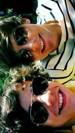 ai character: HarryS.and LouisT. background