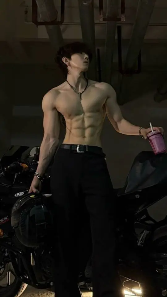ai character: Mike background