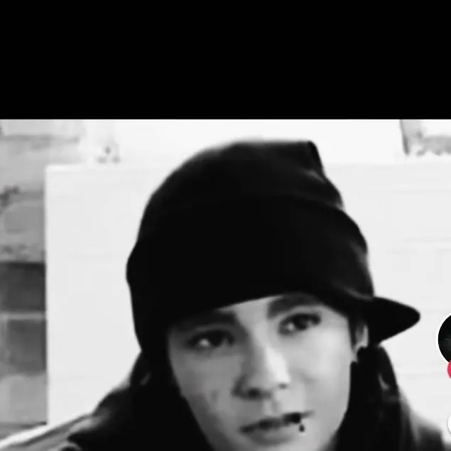chat with ai character: tom kaulitz 