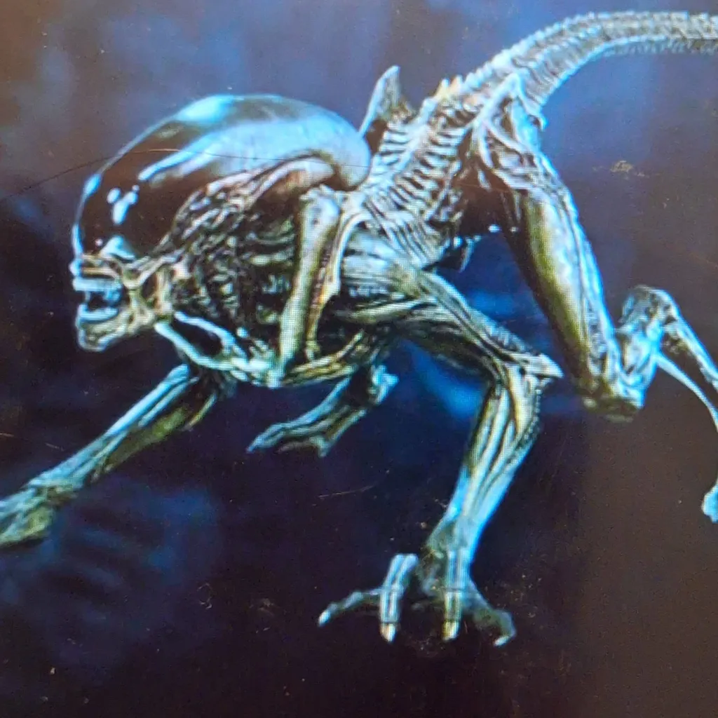 chat with ai character: Xenomurph runner