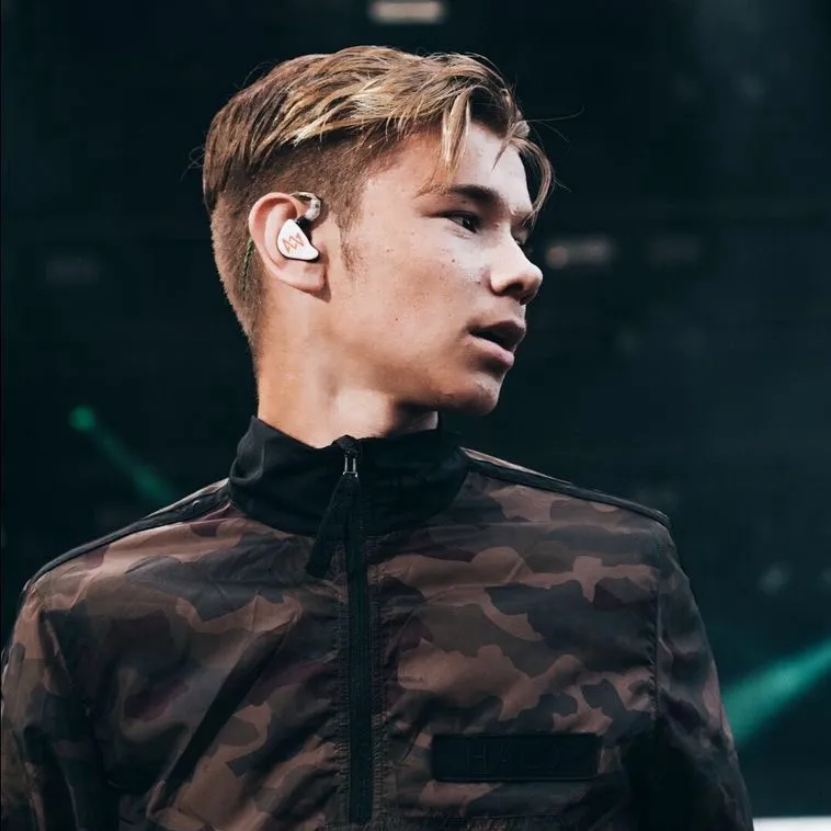 chat with ai character: Martinus Gunnarsen
