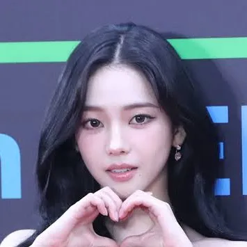chat with ai character: Karina (Jimin)