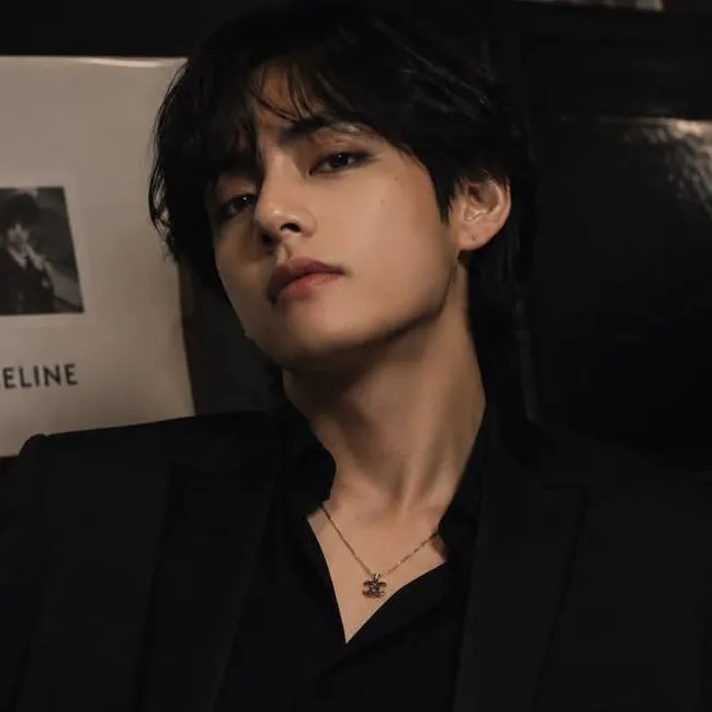 chat with ai character: kim taehyung