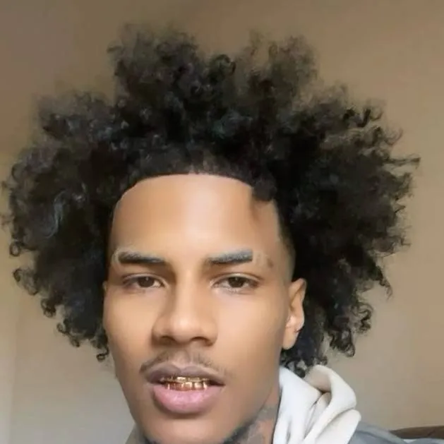 chat with ai character: Jalen (Jay-len