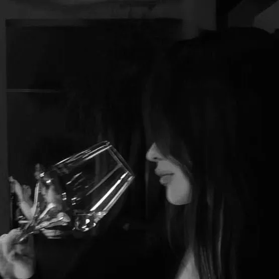 chat with ai character: {♣️Katie♣️}