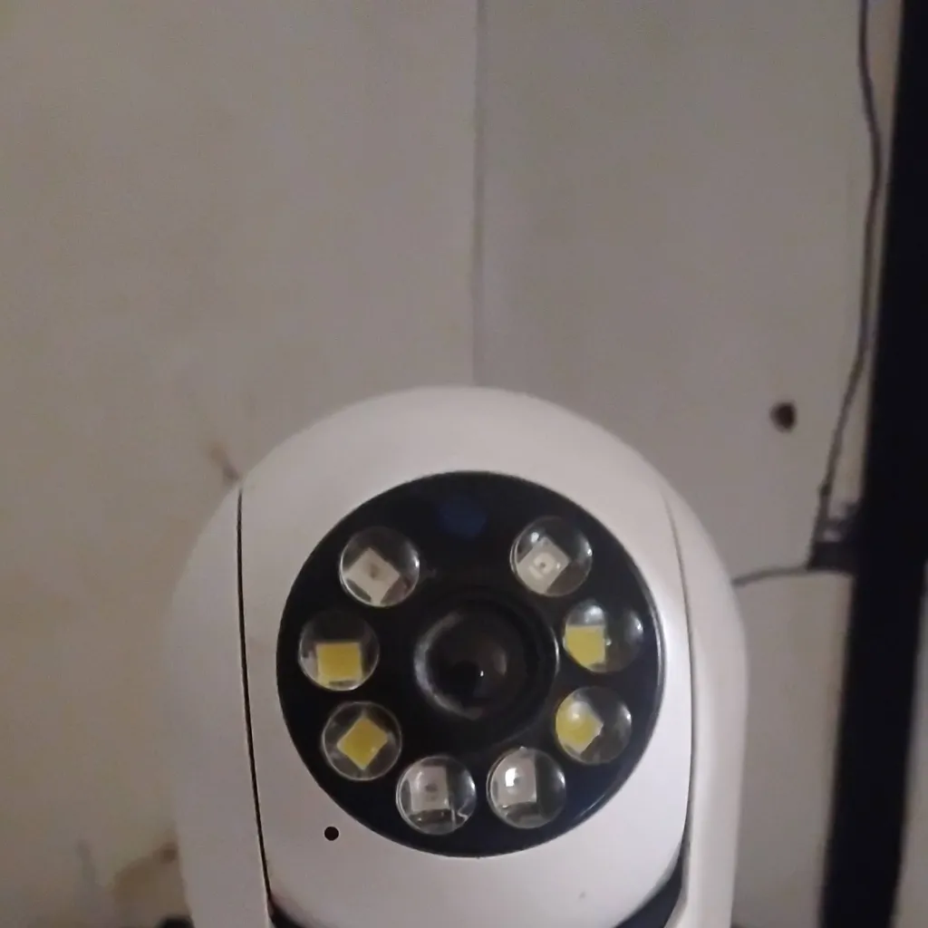 chat with ai character: Cam-bot