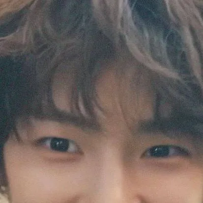chat with ai character: juhoon💗
