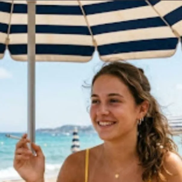 chat with ai character: Chiara