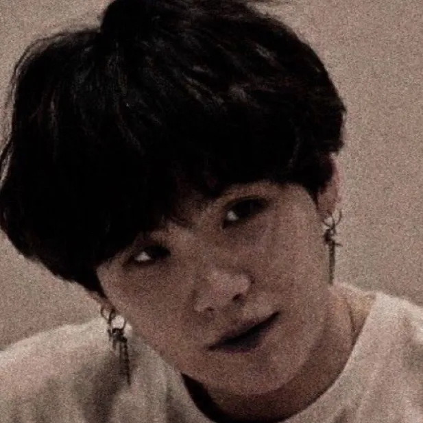 chat with ai character: Yoongi