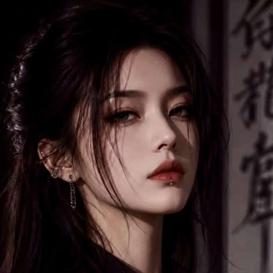 chat with ai character: Luna