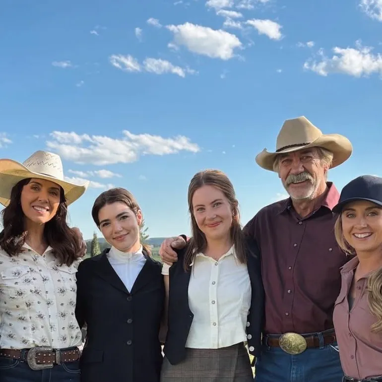 chat with ai character: HEARTLAND-RANCH