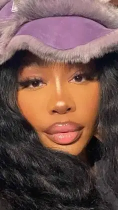 ai character: Sza background